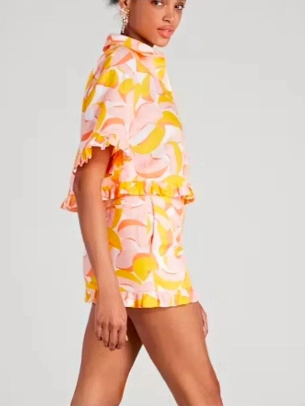 New Kate Spade Peaches Shorts. Size 8